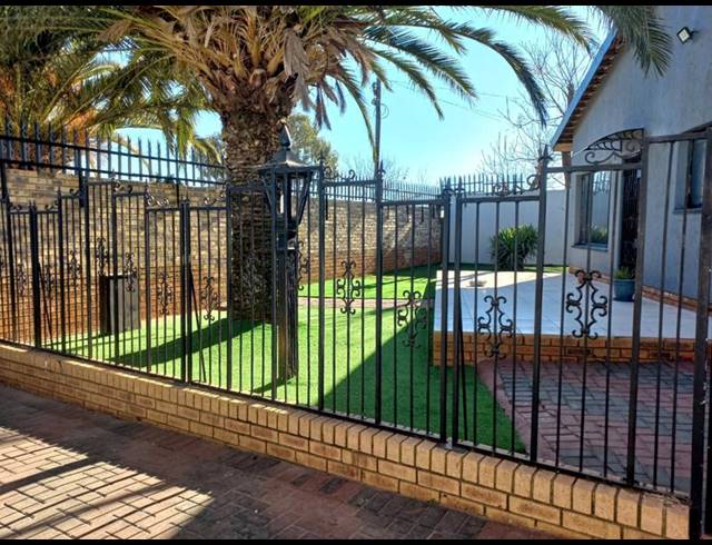 3 BEDROOM HOUSE FOR SALE IN LENASIA